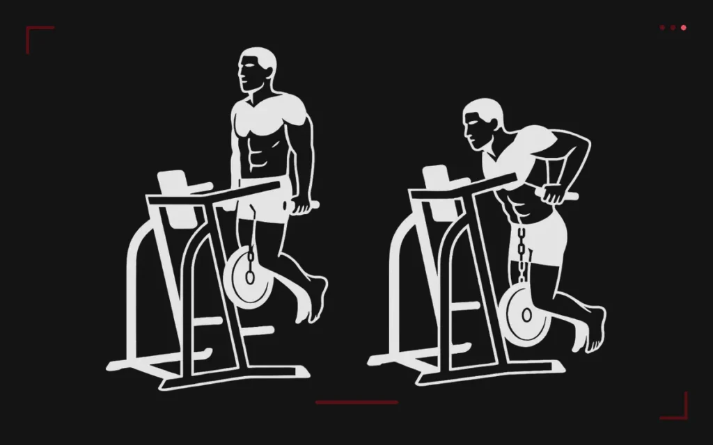 Dips lestés pour les pectoraux : deux positions d'un homme aux barres de dips, un disque accroché à la ceinture de lest